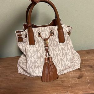 Michael Kors handbag!!